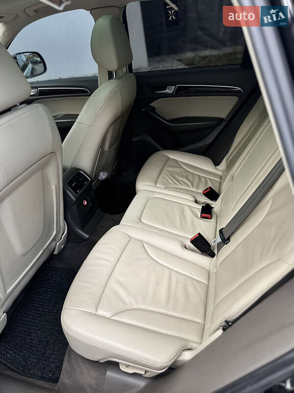 Внедорожник / Кроссовер Audi Q5 2013 в Ровно