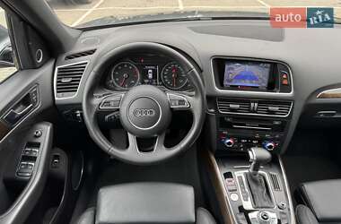 Внедорожник / Кроссовер Audi Q5 2016 в 