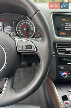 Внедорожник / Кроссовер Audi Q5 2016 в 