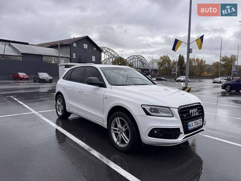 Внедорожник / Кроссовер Audi Q5 2012 в 