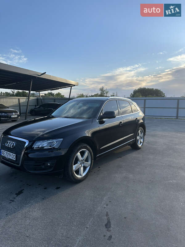 Позашляховик / Кросовер Audi Q5 2012 в 