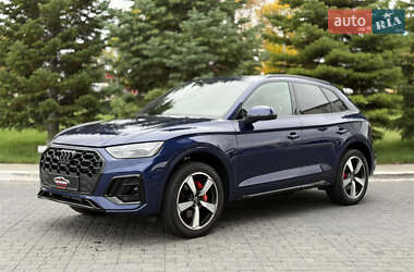 Позашляховик / Кросовер Audi Q5 2022 в 
