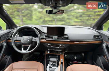 Позашляховик / Кросовер Audi Q5 2022 в 