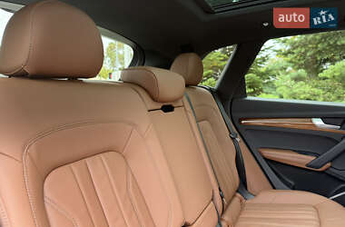 Позашляховик / Кросовер Audi Q5 2022 в 