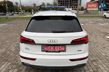 Позашляховик / Кросовер Audi Q5 2023 в 
