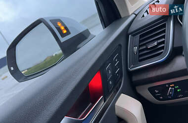 Внедорожник / Кроссовер Audi Q5 2019 в 
