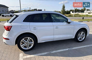 Внедорожник / Кроссовер Audi Q5 2022 в 