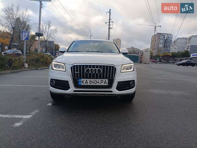 Внедорожник / Кроссовер Audi Q5 2015 в 