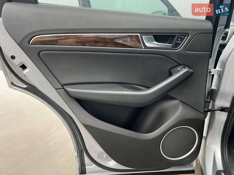 Внедорожник / Кроссовер Audi Q5 2015 в Львове