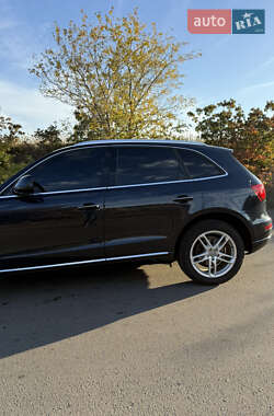 Внедорожник / Кроссовер Audi Q5 2015 в 