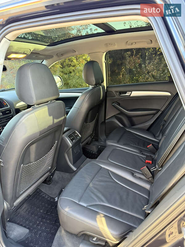 Позашляховик / Кросовер Audi Q5 2015 в Томаківці