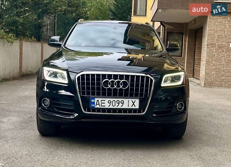 Внедорожник / Кроссовер Audi Q5 2015 в 