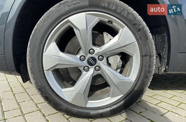 Позашляховик / Кросовер Audi Q5 2021 в 