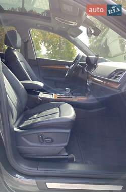 Позашляховик / Кросовер Audi Q5 2021 в 