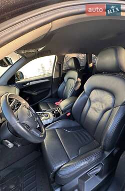 Внедорожник / Кроссовер Audi Q5 2010 в Тернополе