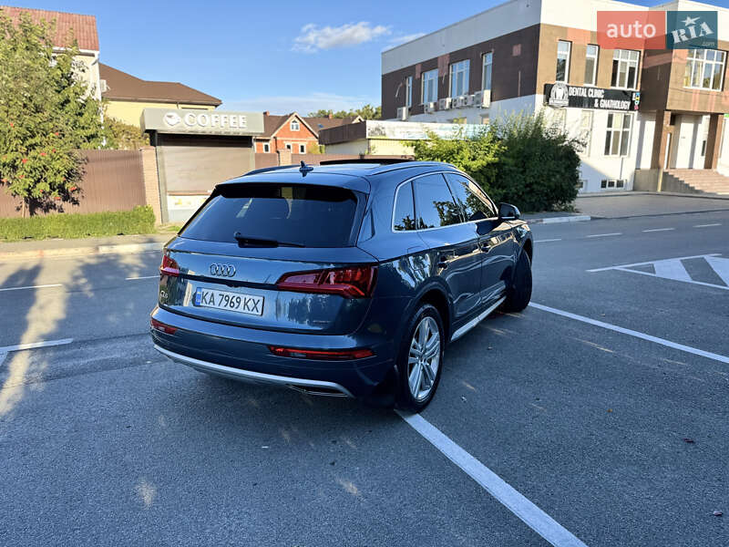 Внедорожник / Кроссовер Audi Q5 2017 в Киеве