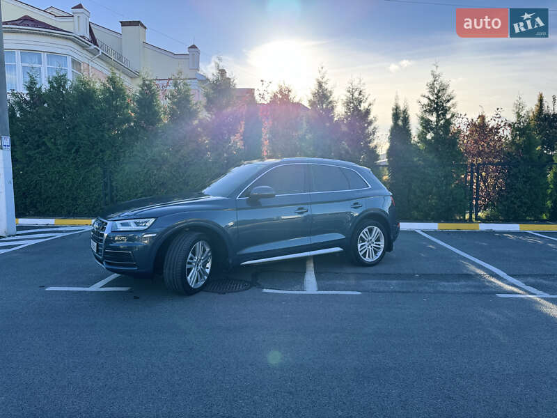 Внедорожник / Кроссовер Audi Q5 2017 в Киеве