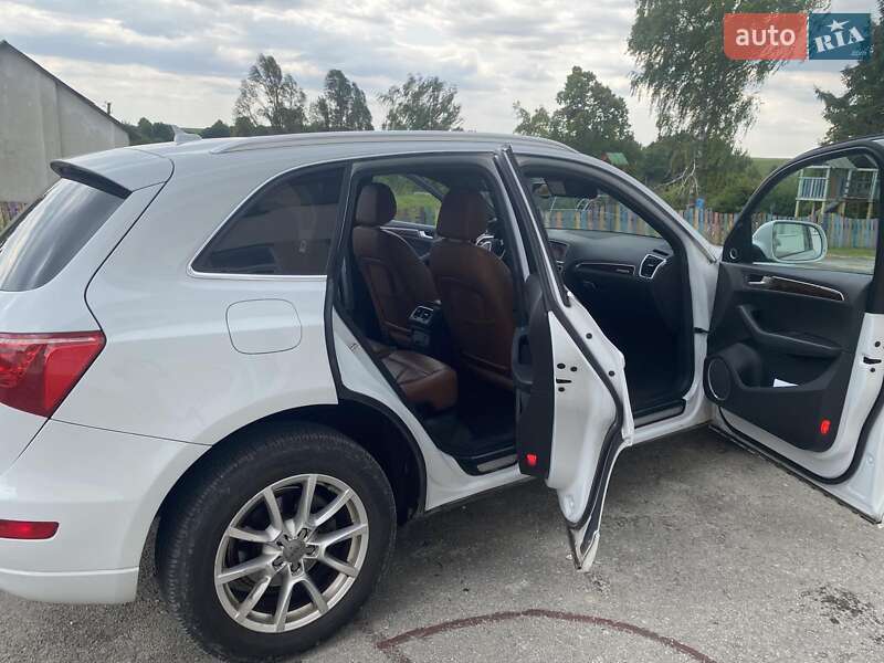 Позашляховик / Кросовер Audi Q5 2011 в Тернополі