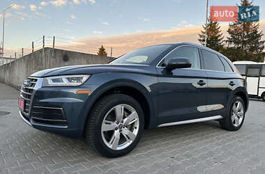 Внедорожник / Кроссовер Audi Q5 2018 в 