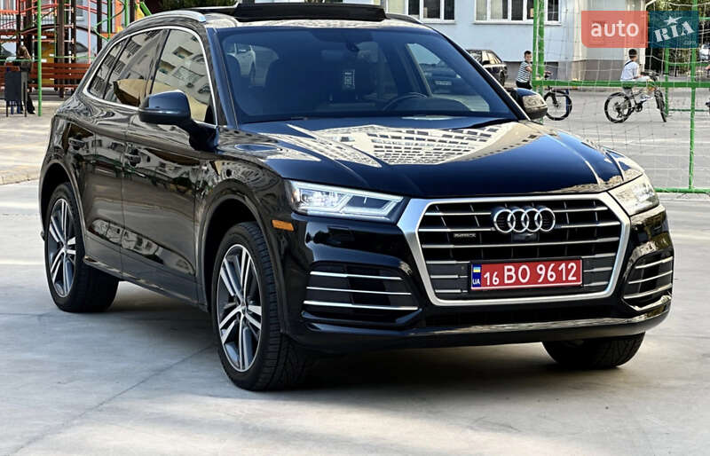 Позашляховик / Кросовер Audi Q5 2017 в Одесі