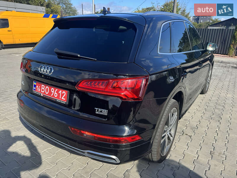 Позашляховик / Кросовер Audi Q5 2017 в Одесі