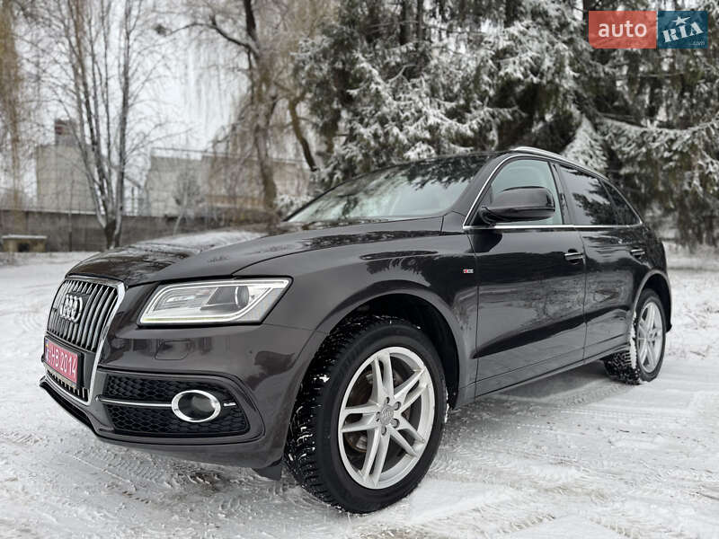 Позашляховик / Кросовер Audi Q5 2017 в Чернівцях