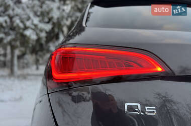 Позашляховик / Кросовер Audi Q5 2017 в 
