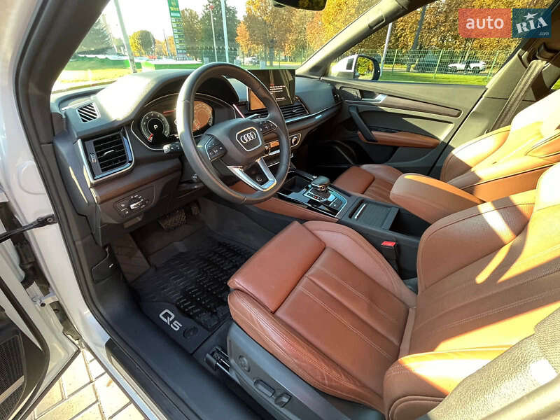 Внедорожник / Кроссовер Audi Q5 2020 в Луцке