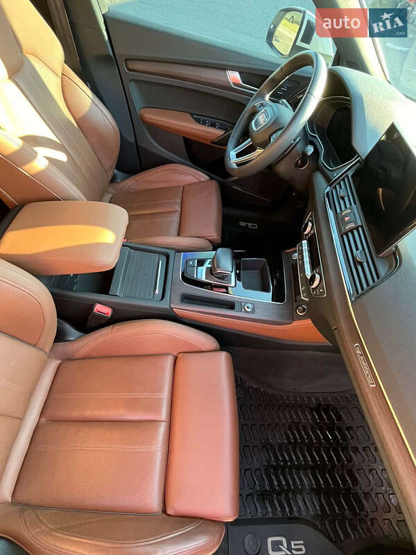 Внедорожник / Кроссовер Audi Q5 2020 в Луцке