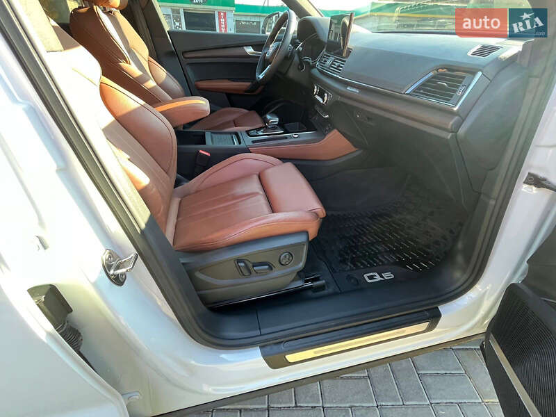 Внедорожник / Кроссовер Audi Q5 2020 в Луцке