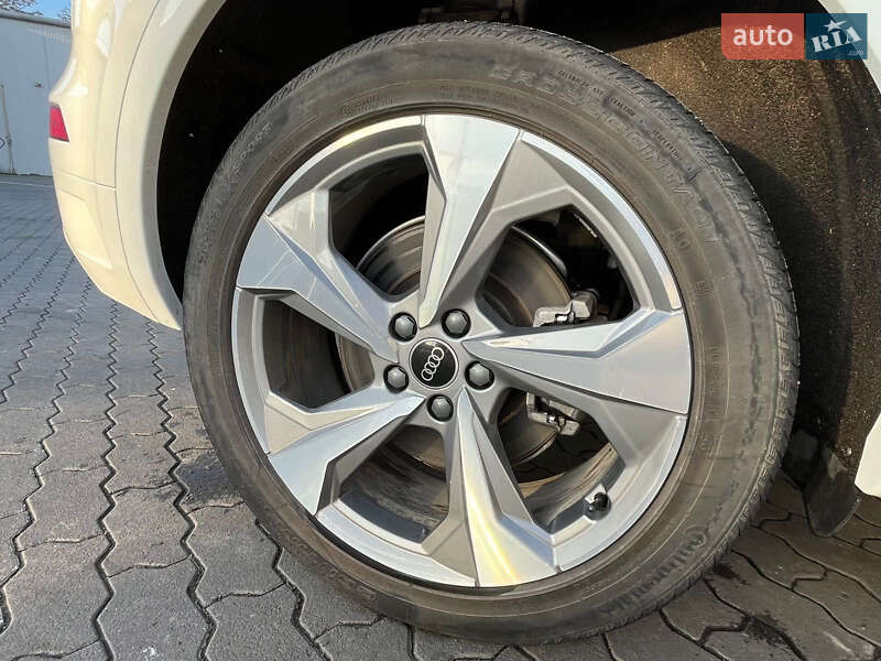 Внедорожник / Кроссовер Audi Q5 2020 в Луцке