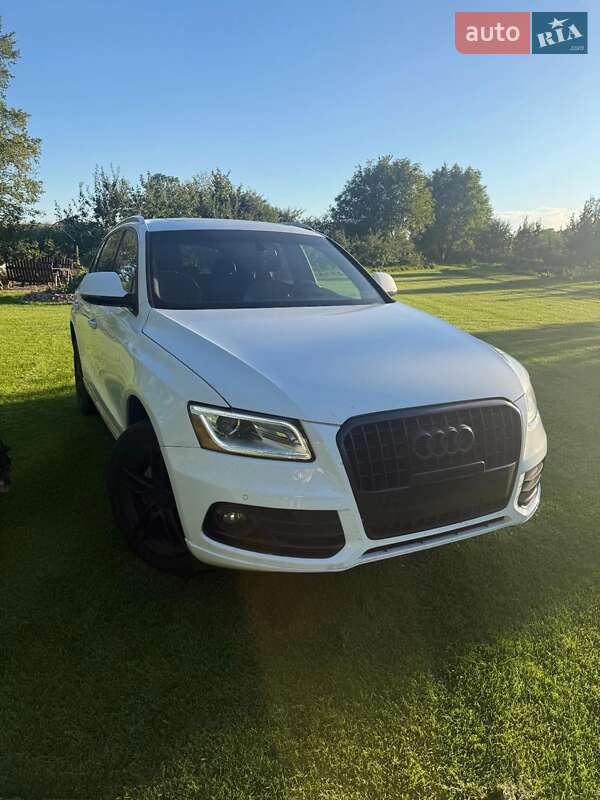 Позашляховик / Кросовер Audi Q5 2016 в Києві