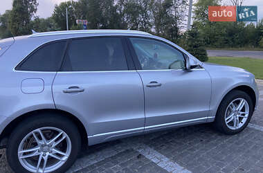 Внедорожник / Кроссовер Audi Q5 2016 в 