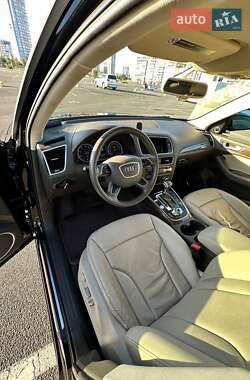 Внедорожник / Кроссовер Audi Q5 2016 в 