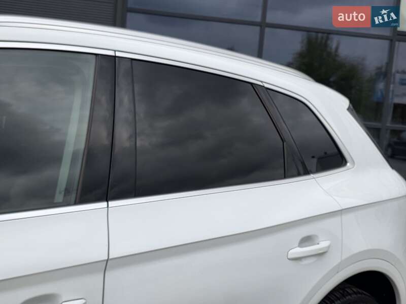 Внедорожник / Кроссовер Audi Q5 2017 в Ивано-Франковске