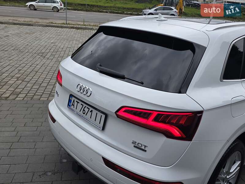 Внедорожник / Кроссовер Audi Q5 2017 в Ивано-Франковске