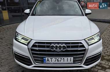 Позашляховик / Кросовер Audi Q5 2017 в 