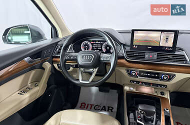 Внедорожник / Кроссовер Audi Q5 2022 в 