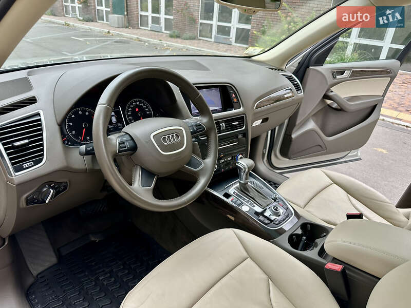 Позашляховик / Кросовер Audi Q5 2014 в Києві
