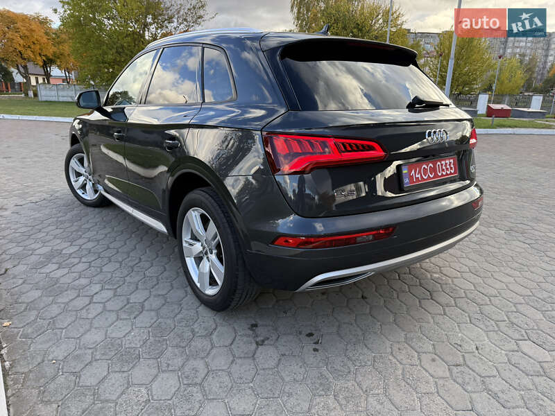 Внедорожник / Кроссовер Audi Q5 2018 в Ровно