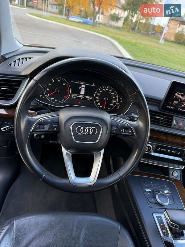 Внедорожник / Кроссовер Audi Q5 2018 в Ровно