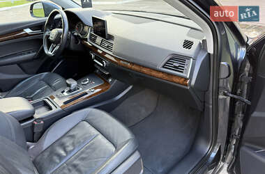 Позашляховик / Кросовер Audi Q5 2018 в 