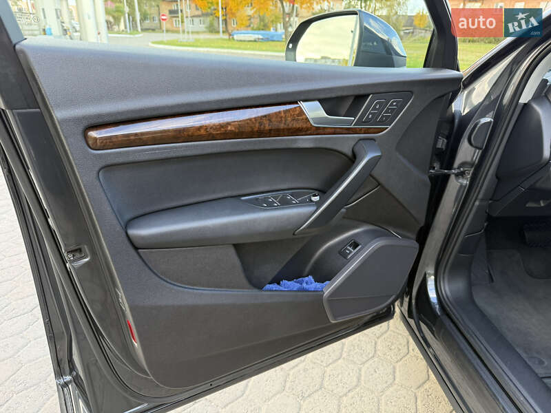 Внедорожник / Кроссовер Audi Q5 2018 в Ровно