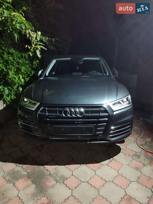 Внедорожник / Кроссовер Audi Q5 2020 в Богуславе