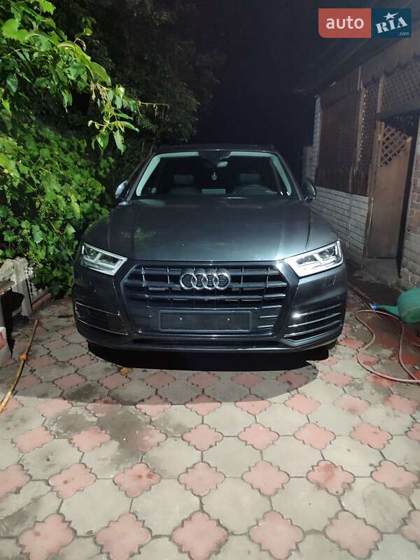 Внедорожник / Кроссовер Audi Q5 2020 в Богуславе