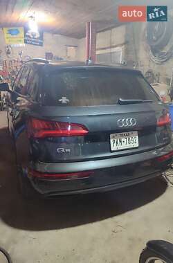 Внедорожник / Кроссовер Audi Q5 2020 в 