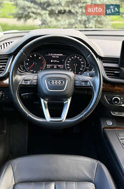 Позашляховик / Кросовер Audi Q5 2017 в 
