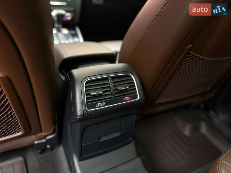Позашляховик / Кросовер Audi Q5 2016 в Стрию