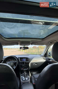 Позашляховик / Кросовер Audi Q5 2015 в 