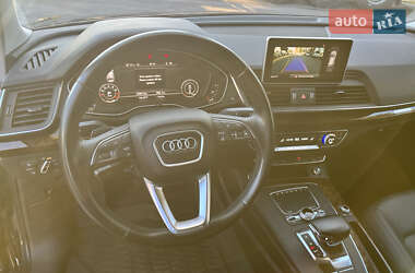 Позашляховик / Кросовер Audi Q5 2017 в 